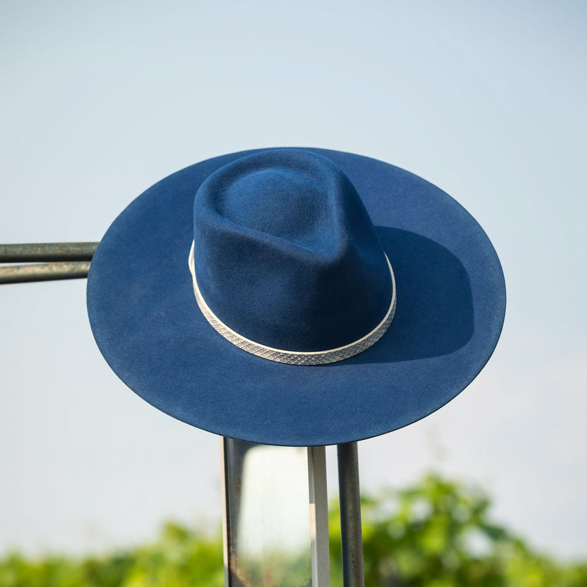 ADMIRAL BLUE BEAVER BLEND HAT