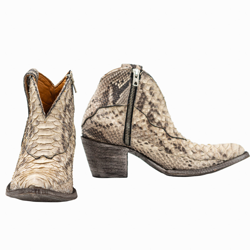 Old gringo 2024 python boots