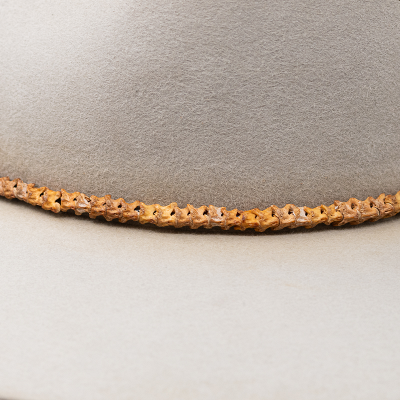LIGHT BROWN AFRICAN SNAKE VERTEBRAE HAT BAND